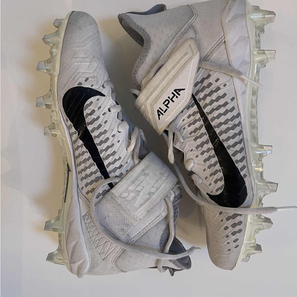 Nike Menace Alpha Pro 2 Cleats - Size 7 men’s